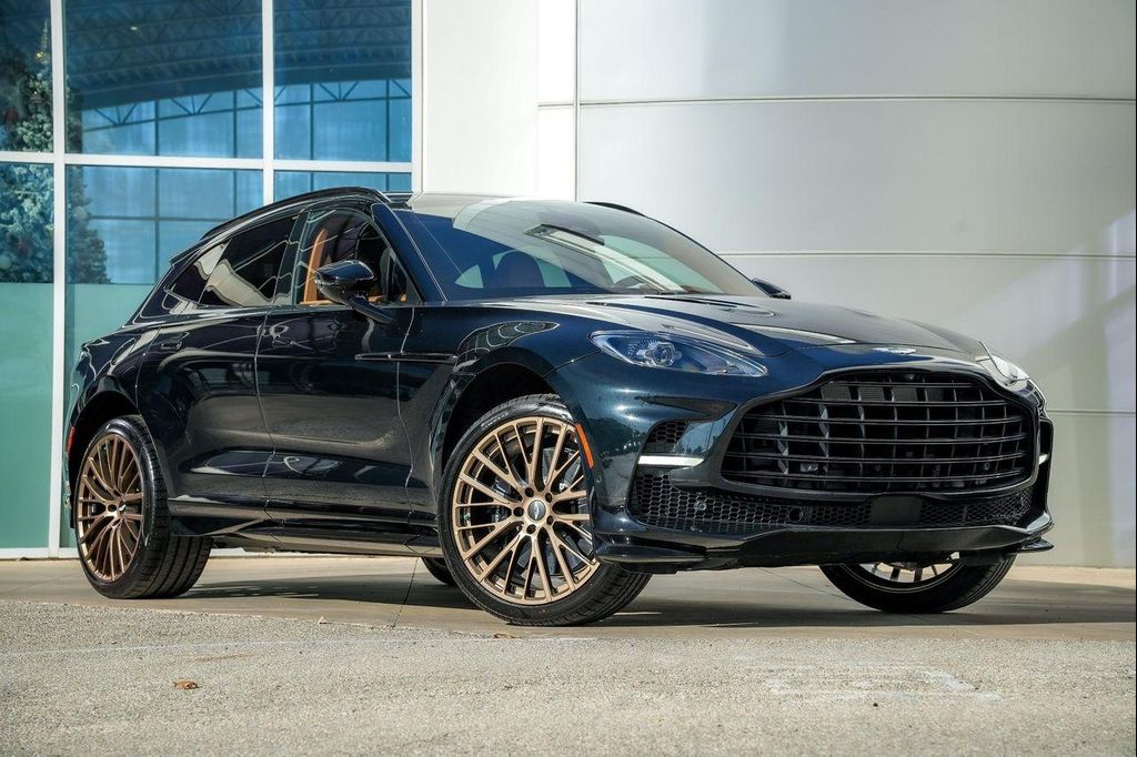 New 2026 Aston Martin DBX 707