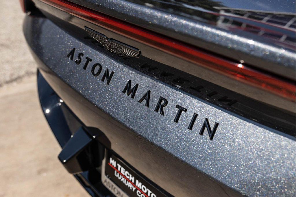 2023 Aston Martin VANTAGE ROADSTER — миниатюра 18