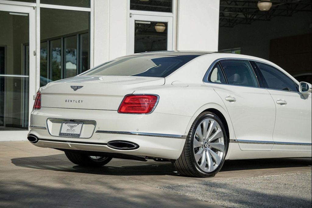 صورة 7 لـ 2026 Bentley FLYING SPUR