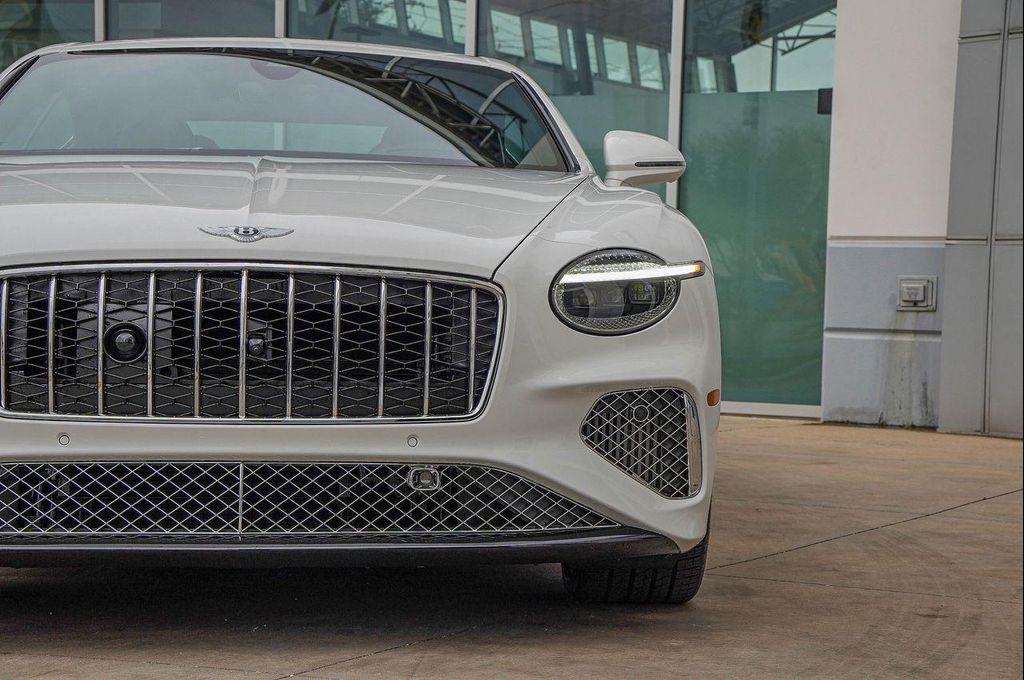 2026 Bentley CONTINENTAL GT BASE — миниатюра 11