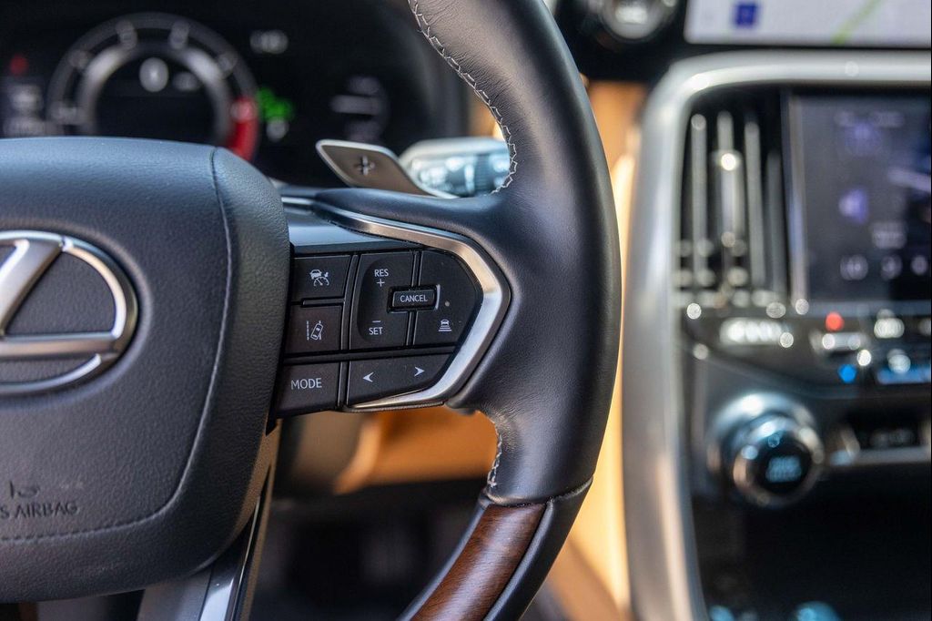 صورة مصغرة 23 لـ 2024 Lexus LX 600 LUXURY