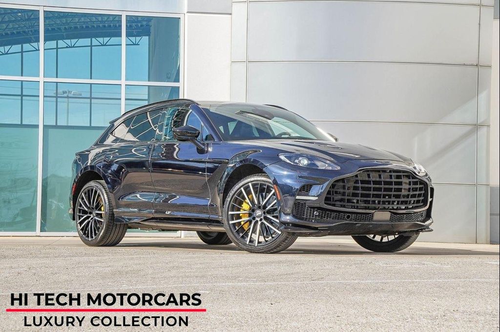 2024 Aston Martin DBX