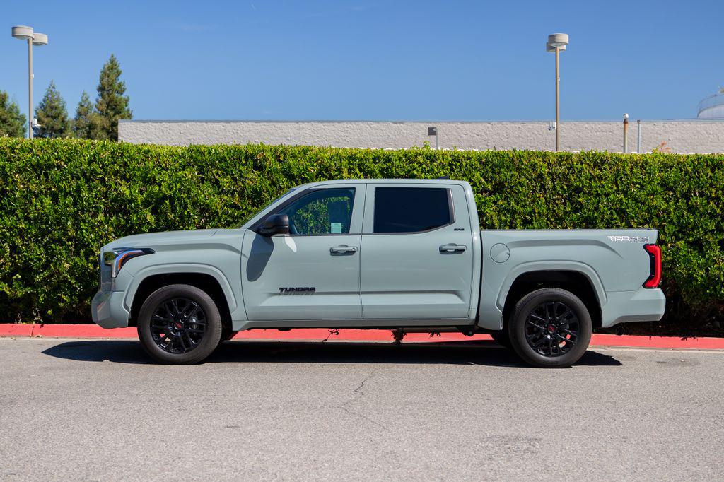 TOYOTA TUNDRA - 6