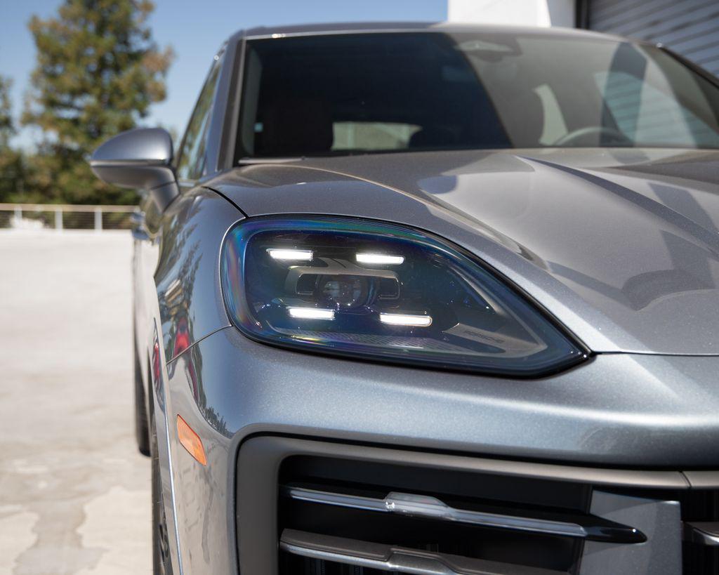 2026 Porsche CAYENNE S 缩略图 25