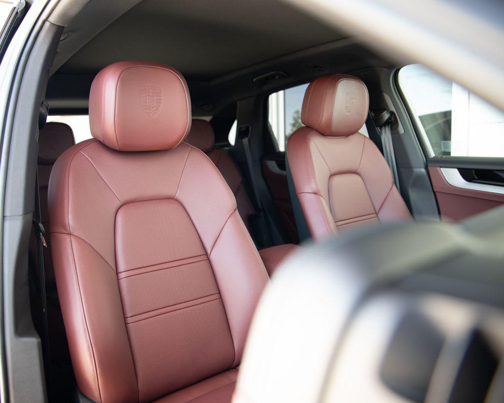 2026 Porsche CAYENNE S 缩略图 23