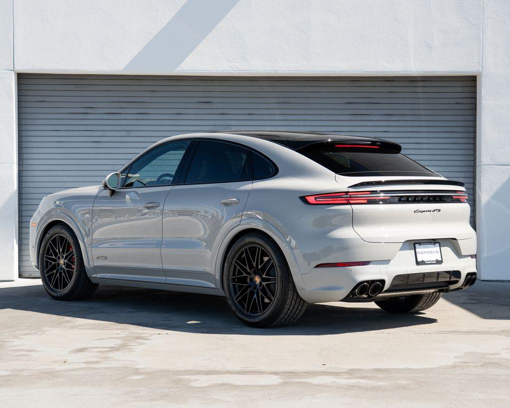 2026 Porsche CAYENNE GTS — фото 3