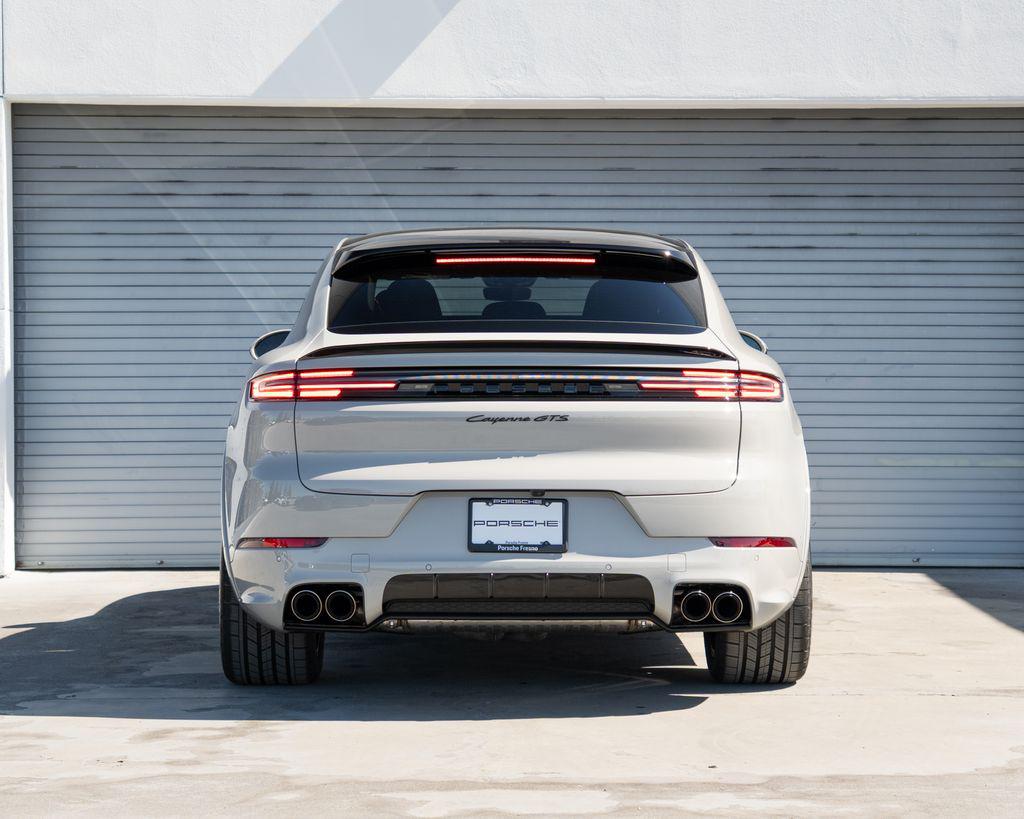 2026 Porsche CAYENNE GTS — фото 6