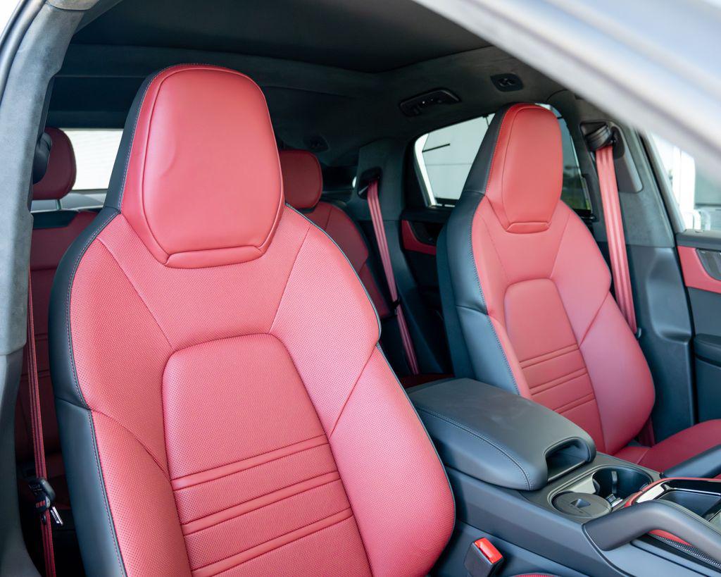 صورة مصغرة 25 لـ 2026 Porsche CAYENNE GTS