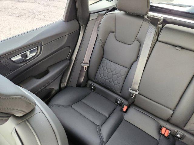 2026 Volvo XC60 B5 PLUS — миниатюра 13