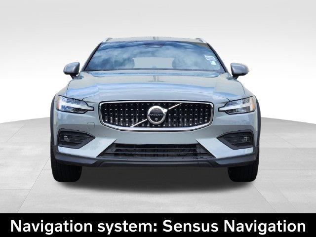 صورة 3 لـ 2025 Volvo V60 CROSS COUNTRY B5 ULTRA