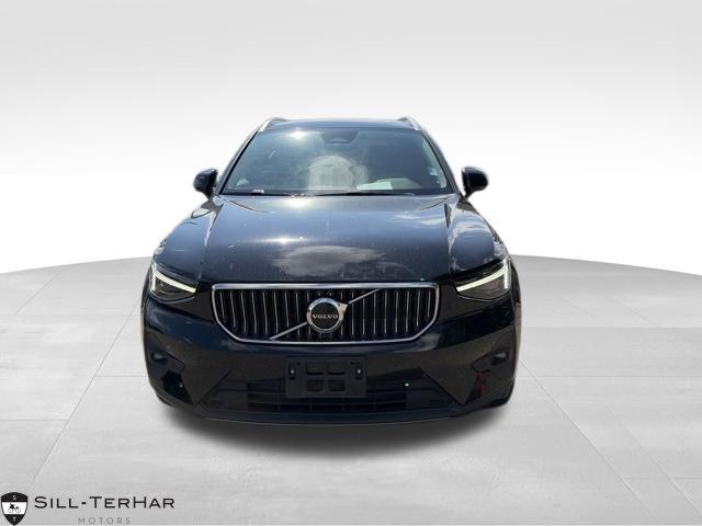 2023 Volvo XC40 B5 ULTIMATE BRIGHT THEME — фото 1