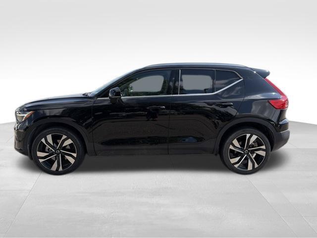 2023 Volvo XC40 B5 ULTIMATE BRIGHT THEME — фото 3