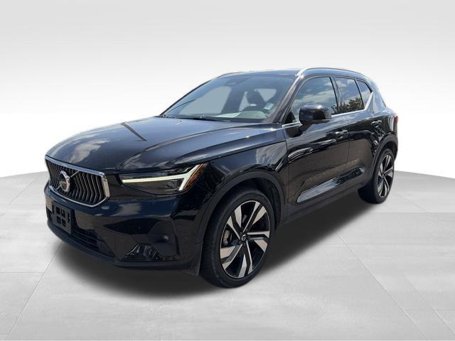 2023 Volvo XC40 B5 ULTIMATE BRIGHT THEME — фото 2