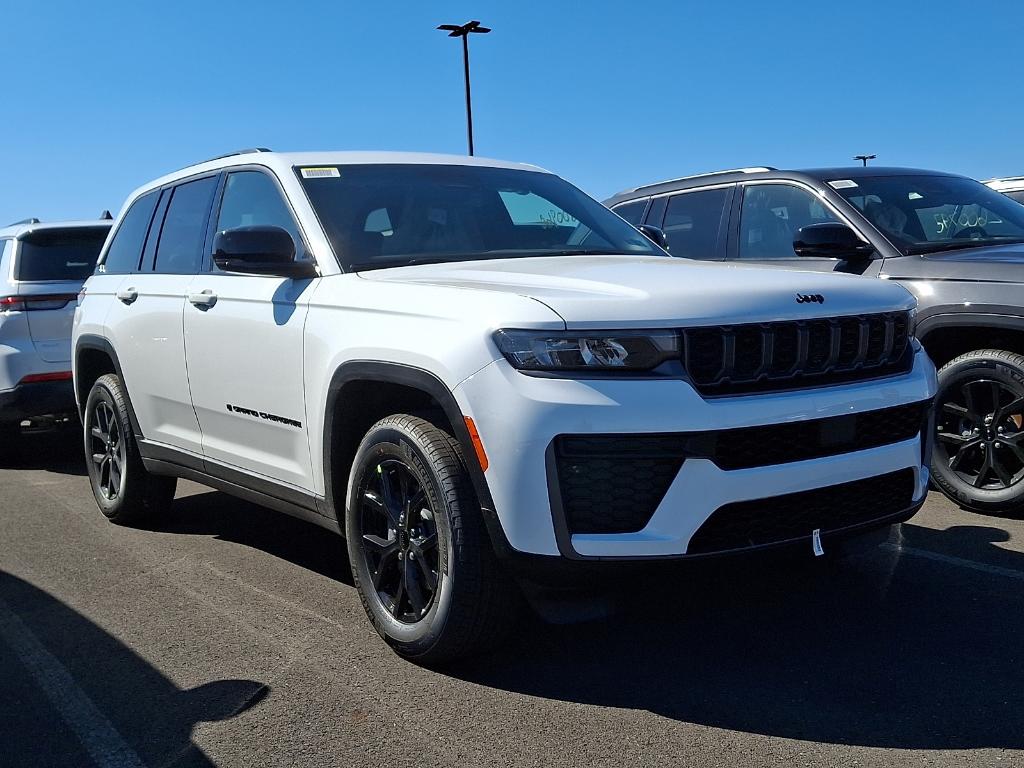New 2026 Jeep Grand Cherokee Altitude 4x4