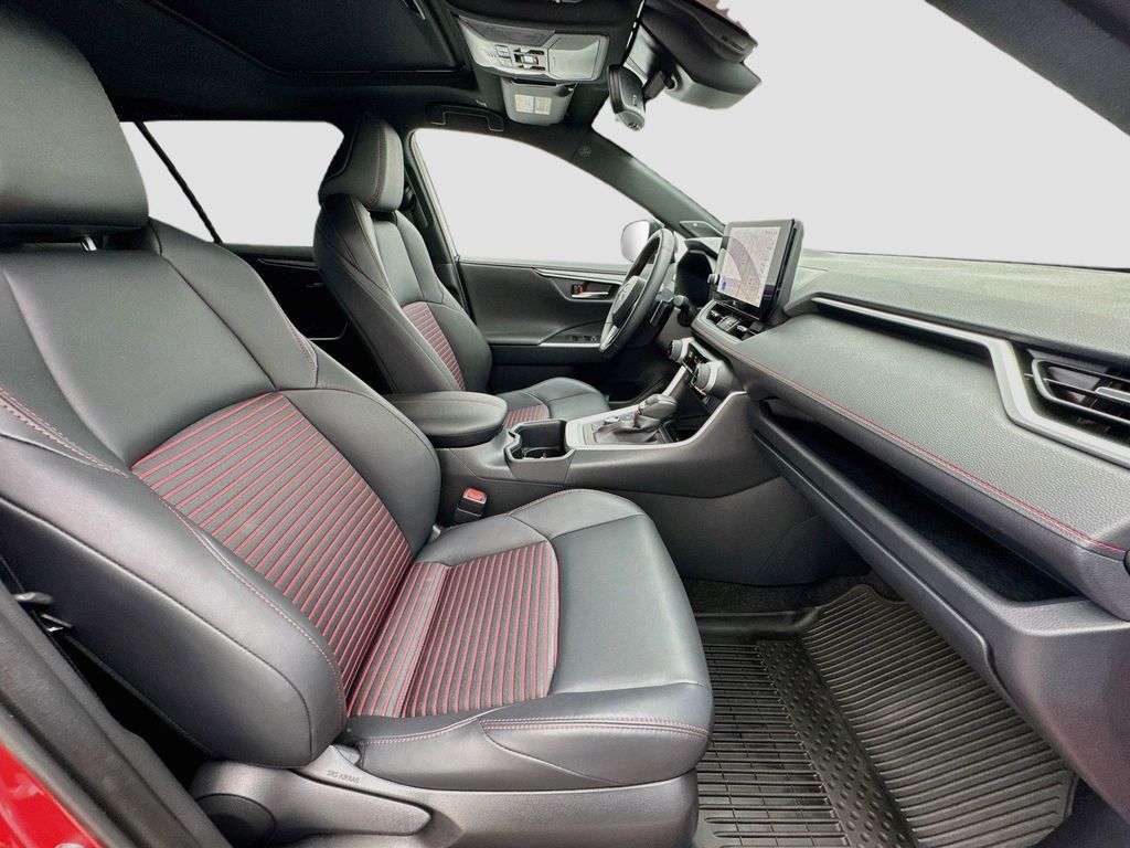 صورة مصغرة 20 لـ 2025 Toyota RAV4 PLUG-IN HYBRID XSE