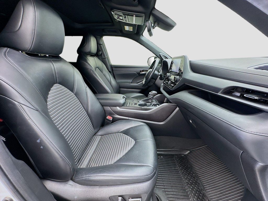 2022 Toyota HIGHLANDER XSE 缩略图 21