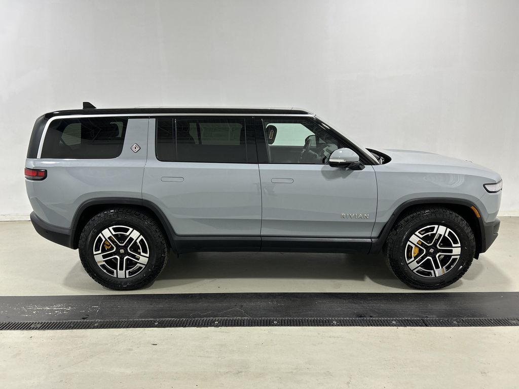 2023 Rivian R1S ADVENTURE — фото 6