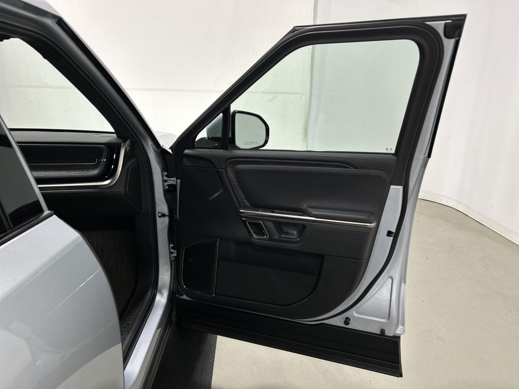 صورة مصغرة 18 لـ 2024 Rivian R1T ADVENTURE QUAD MOTOR LARGE PACK