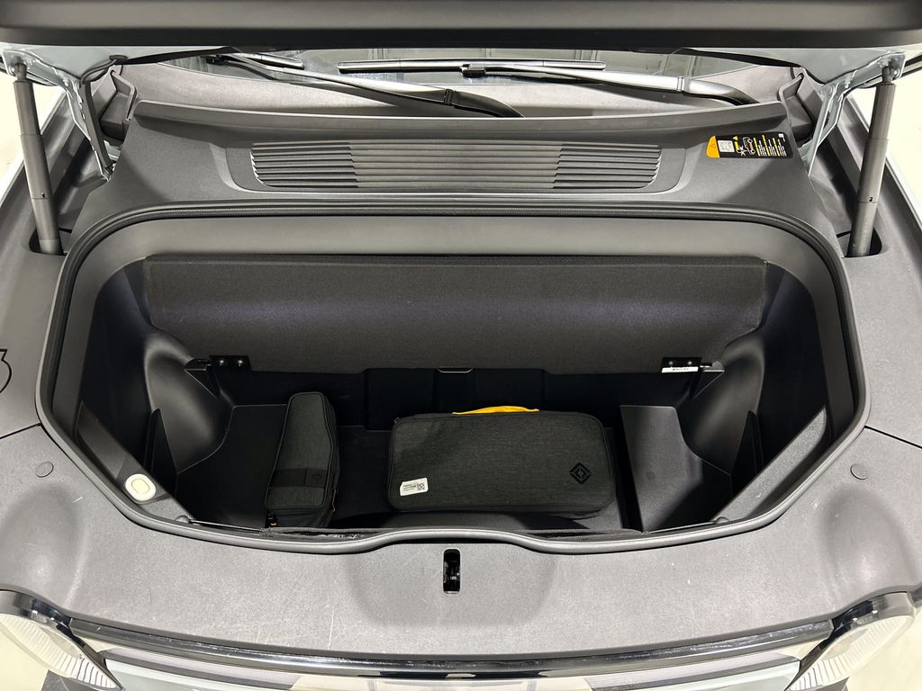 2024 Rivian R1S ADVENTURE PACKAGE — миниатюра 14