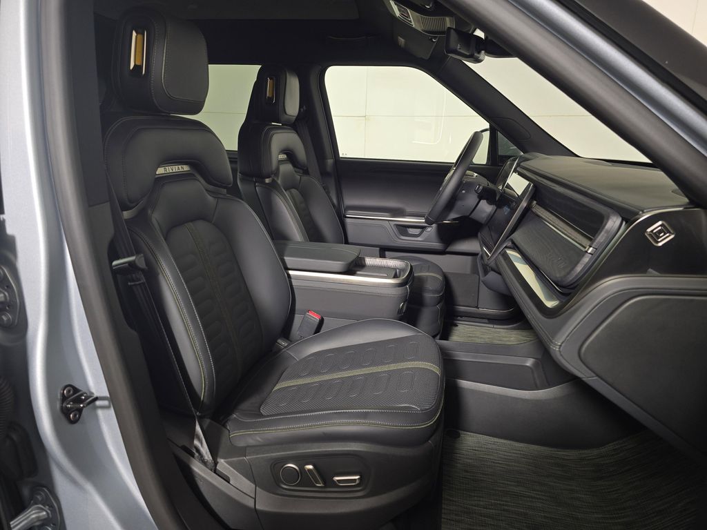 صورة مصغرة 23 لـ 2025 Rivian R1T ADVENTURE TRIM