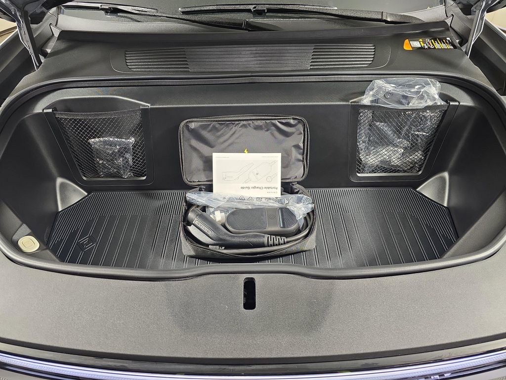 صورة مصغرة 14 لـ 2025 Rivian R1T ADVENTURE TRIM