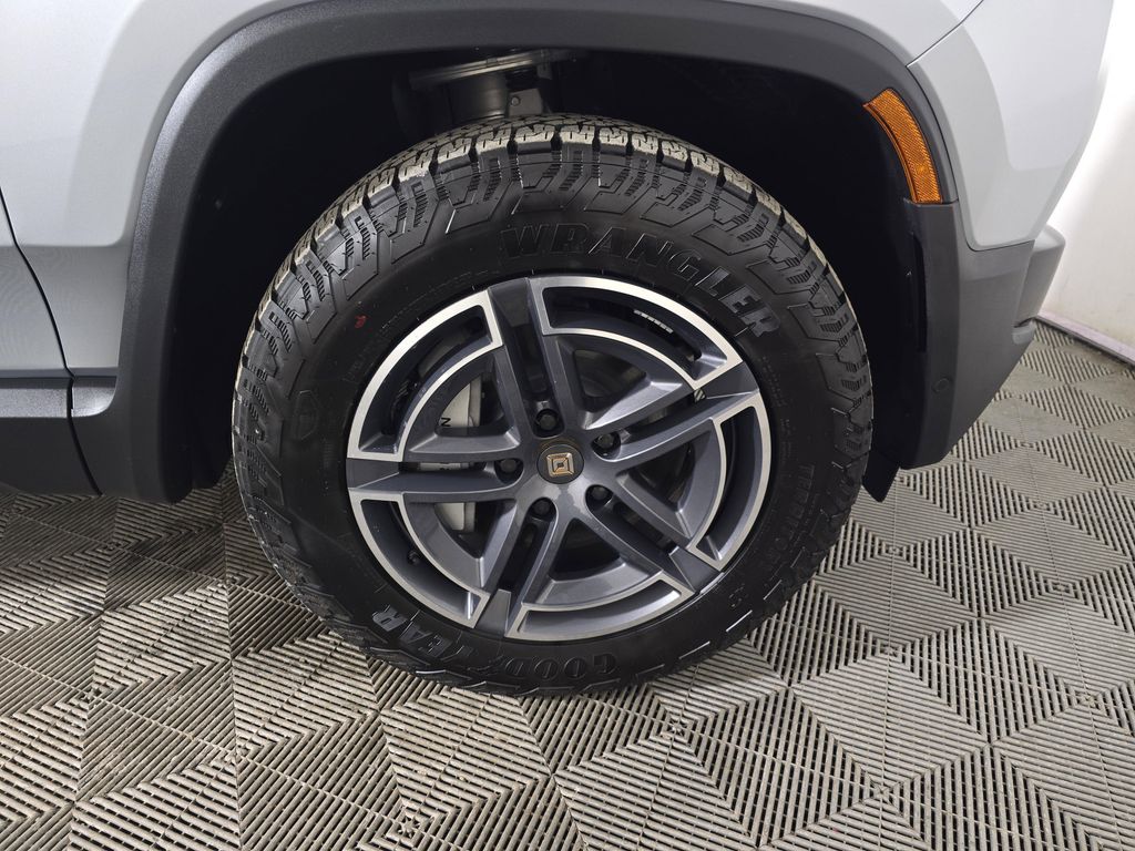 صورة مصغرة 11 لـ 2025 Rivian R1T ADVENTURE TRIM