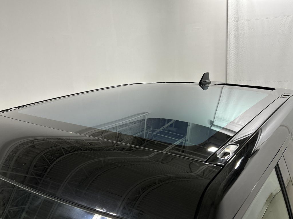 صورة 13 لـ 2025 Rivian R1T ADVENTURE TRIM