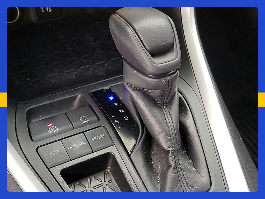 2024 Toyota RAV4 LE — миниатюра 19