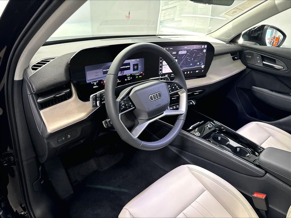 صورة 8 لـ 2026 AUDI Q3 TFSI QUATTRO S TRONIC