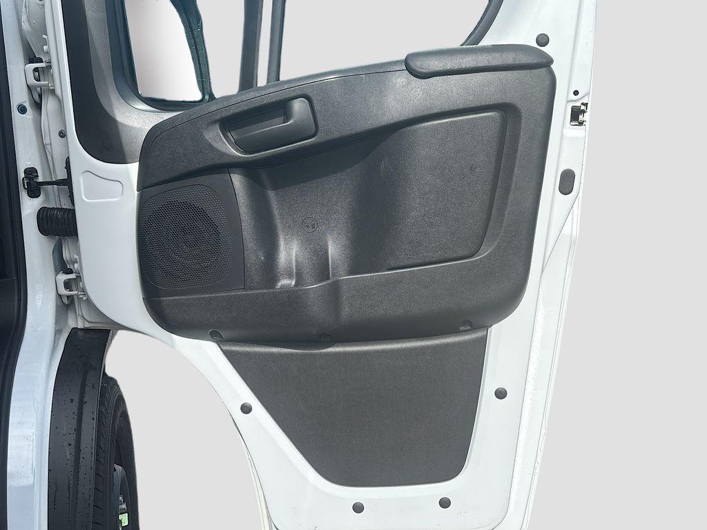 2024 RAM PROMASTER 2500 TRADESMAN — миниатюра 17