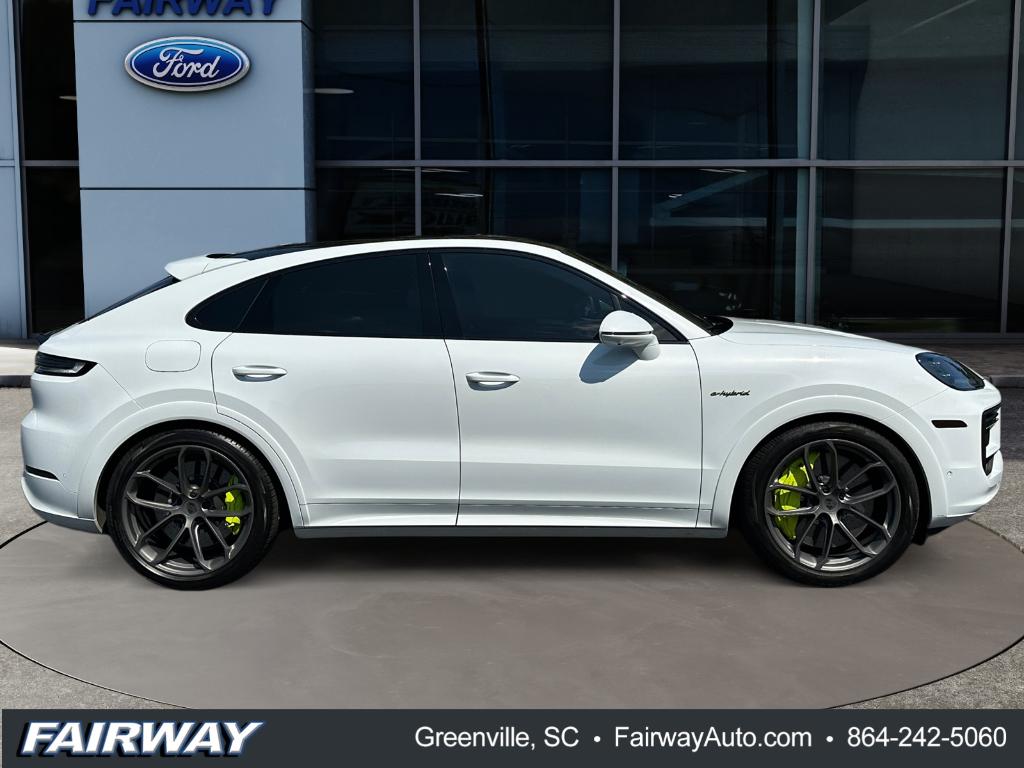 صورة 9 لـ 2025 Porsche CAYENNE TURBO