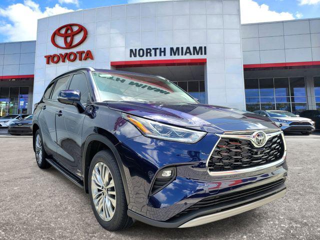 New 2026 Toyota Highlander Hybrid Platinum