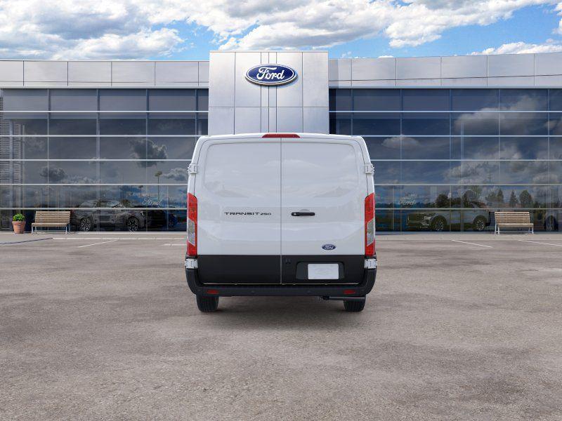 صورة 5 لـ 2026 FORD TRANSIT-250 BASE