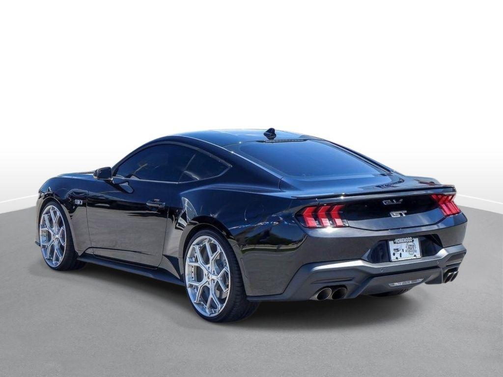 صورة 6 لـ 2025 FORD MUSTANG GT PREMIUM