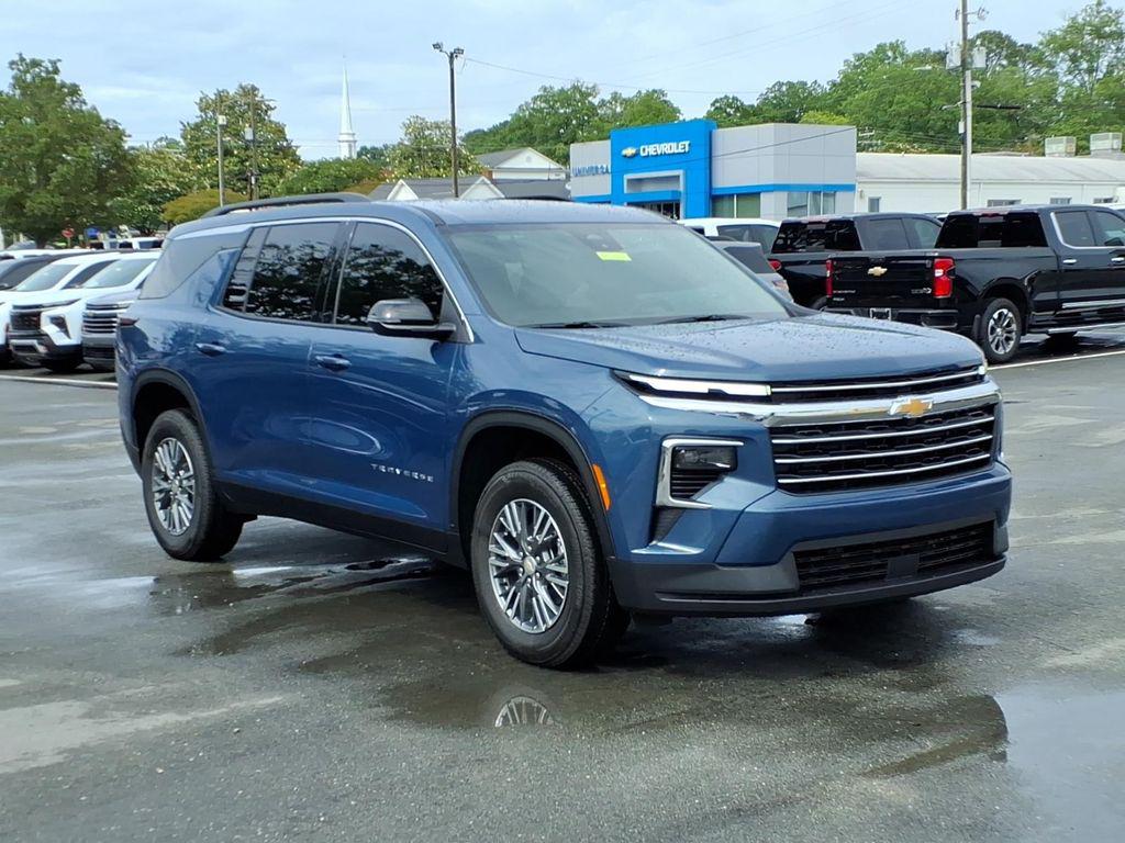 New 2026 Chevrolet Traverse LT