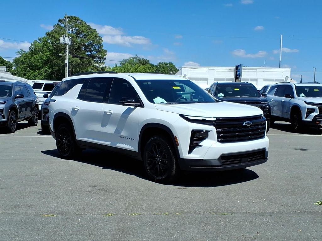 New 2026 Chevrolet Traverse LT