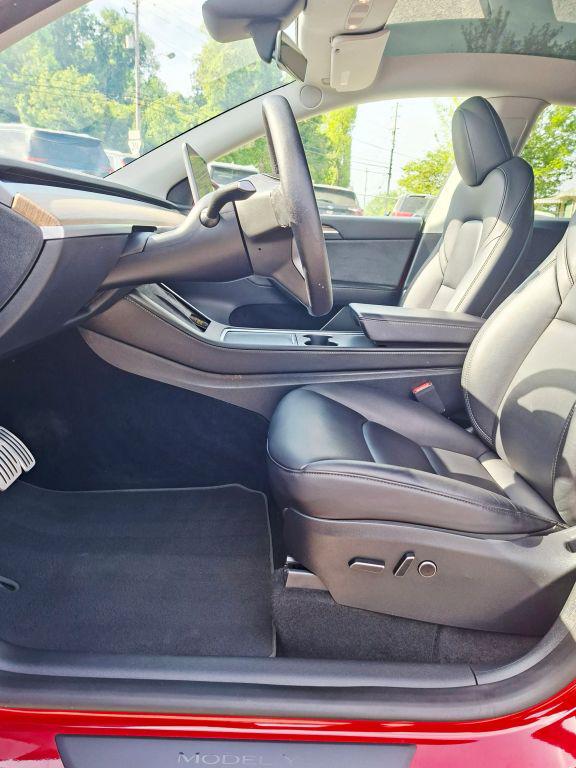 TESLA MODEL Y PERFORMANCE DUAL MOTOR ALL-WHEEL DRIVE - 9