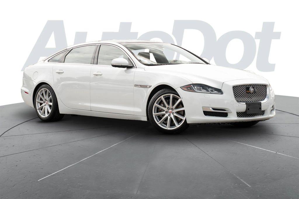 2017 Jaguar XJ