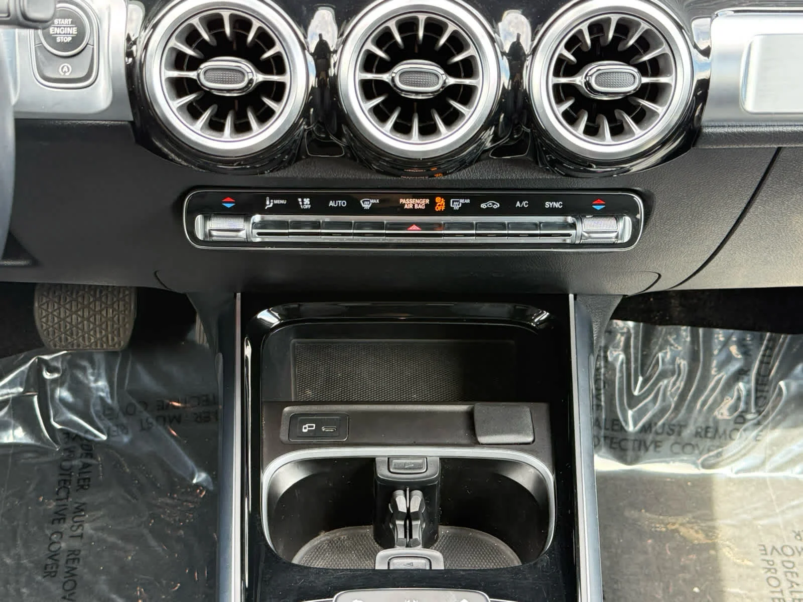 2023 Mercedes-BENZ GLB — миниатюра 26