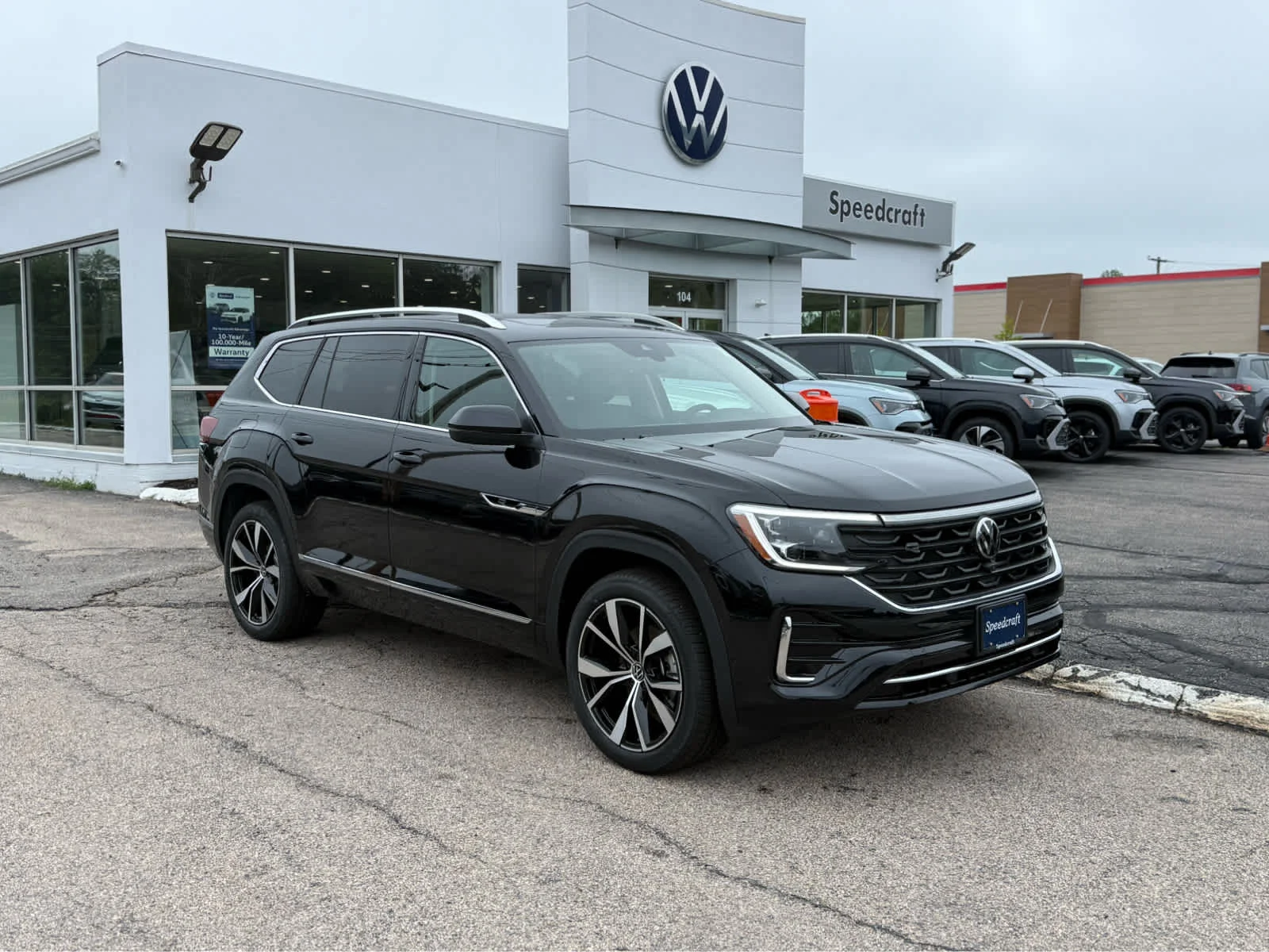 New 2026 Volkswagen Atlas 2.0T SEL Premium R-Line