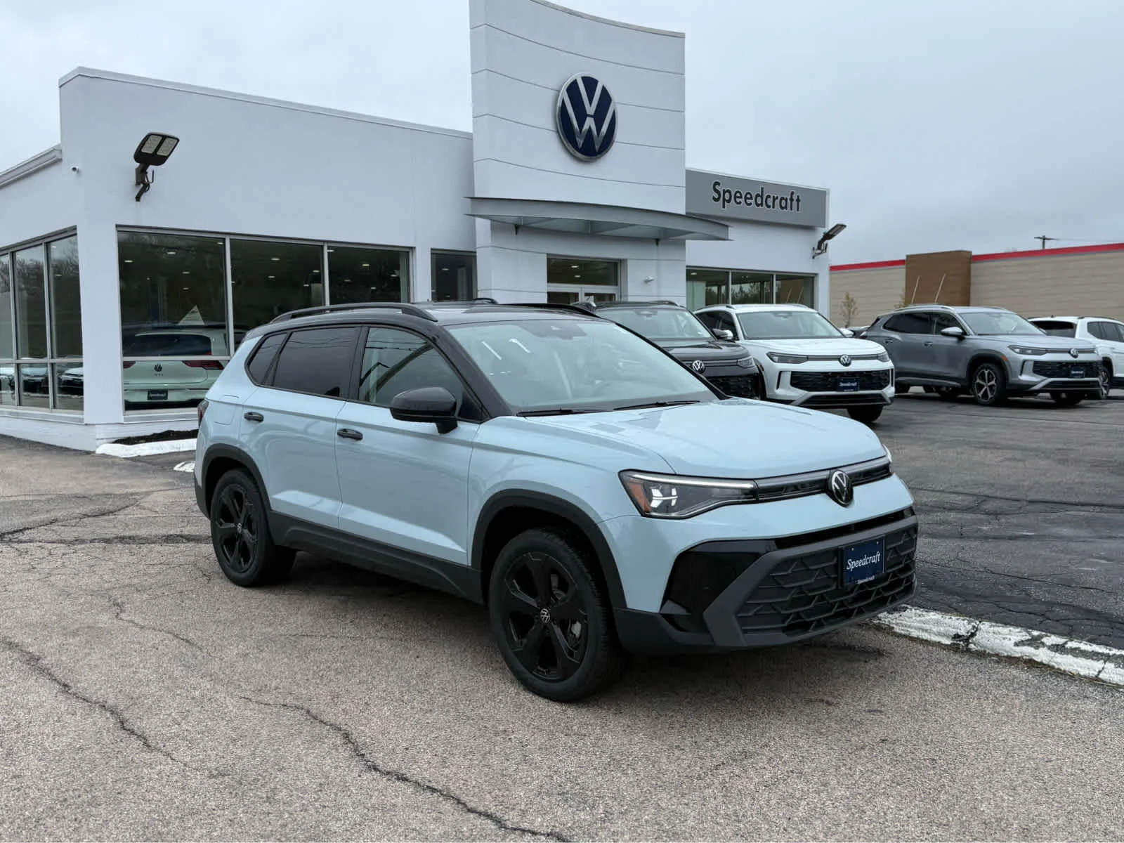 New 2026 Volkswagen Taos SE Black