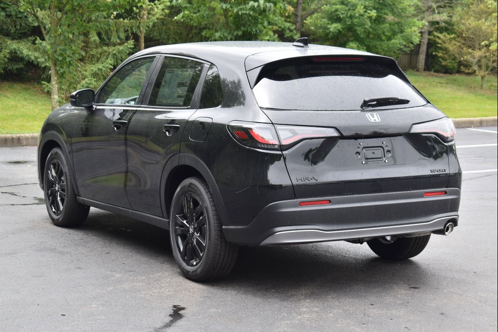 صورة 5 لـ 2027 Honda HR-V SPORT