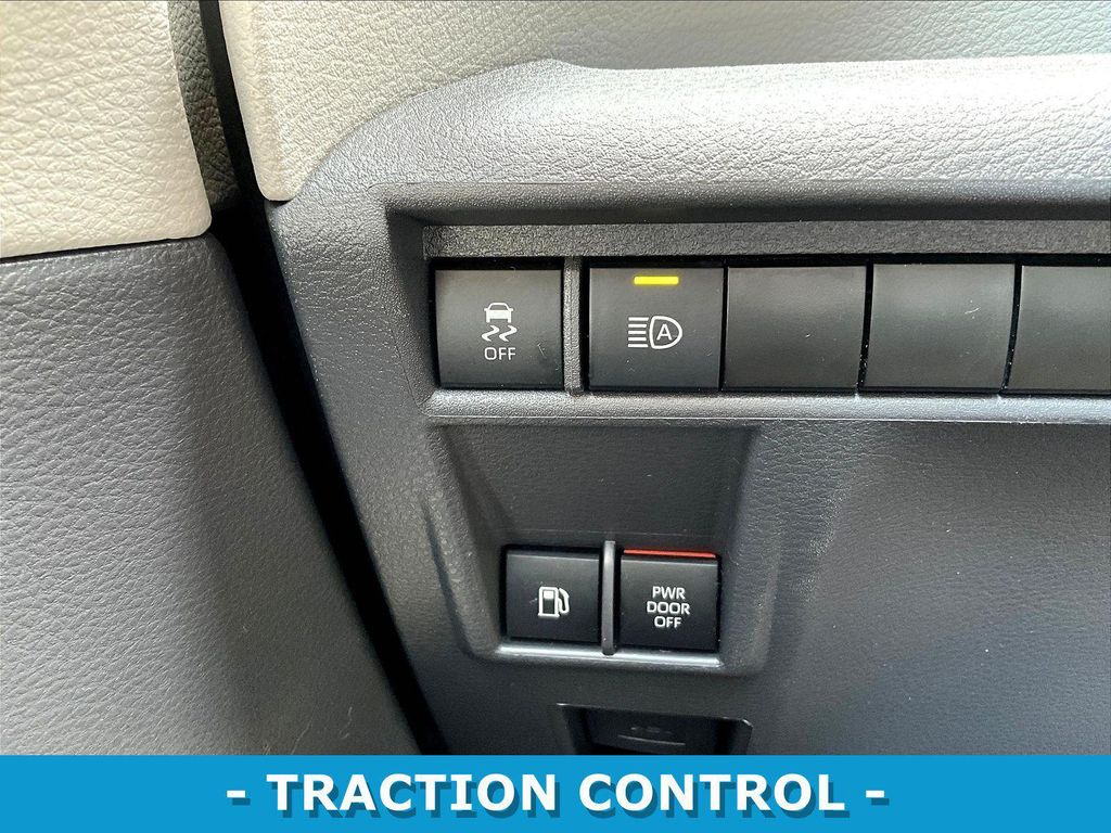 صورة مصغرة 38 لـ 2024 Toyota SIENNA XLE