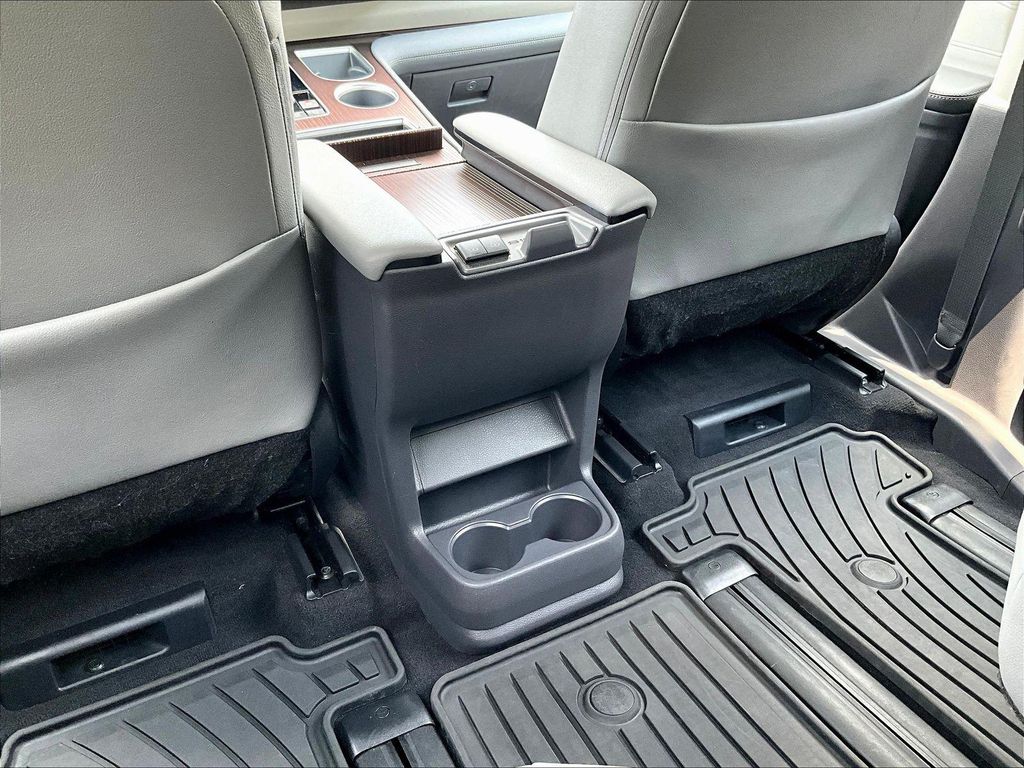 2024 Toyota SIENNA XLE — миниатюра 10