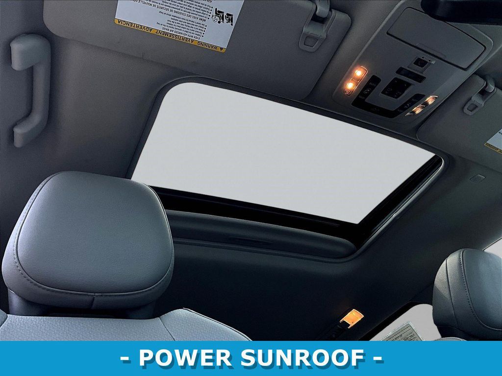صورة مصغرة 28 لـ 2024 Toyota SIENNA XLE