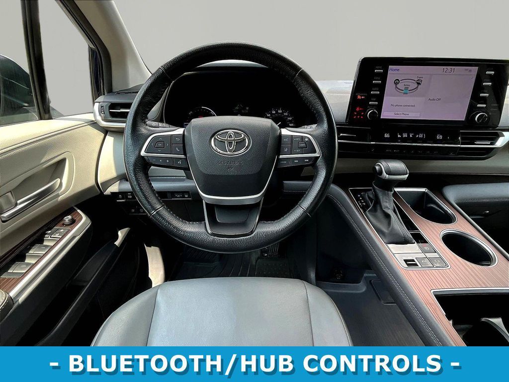 صورة 8 لـ 2024 Toyota SIENNA XLE
