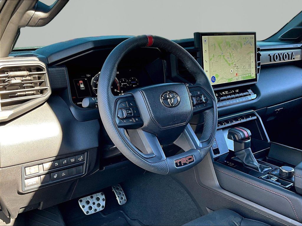 2025 Toyota SEQUOIA SR5 — миниатюра 16