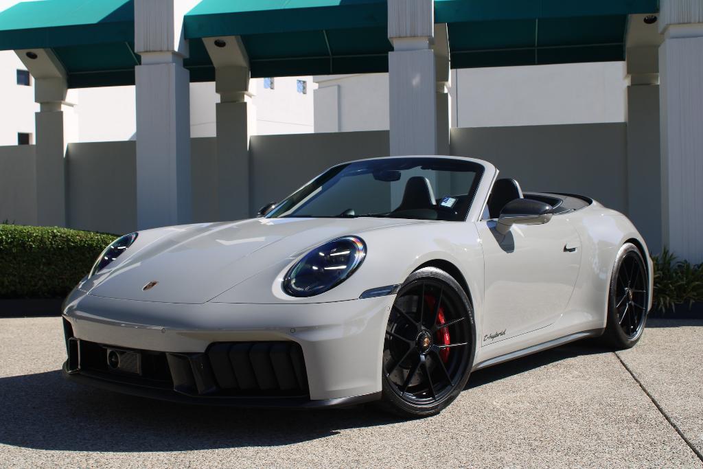 صورة 1 لـ 2025 Porsche 911 CARRERA GTS