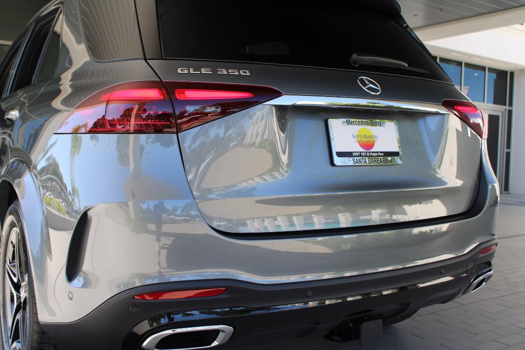 2026 Mercedes-BENZ GLE — миниатюра 13