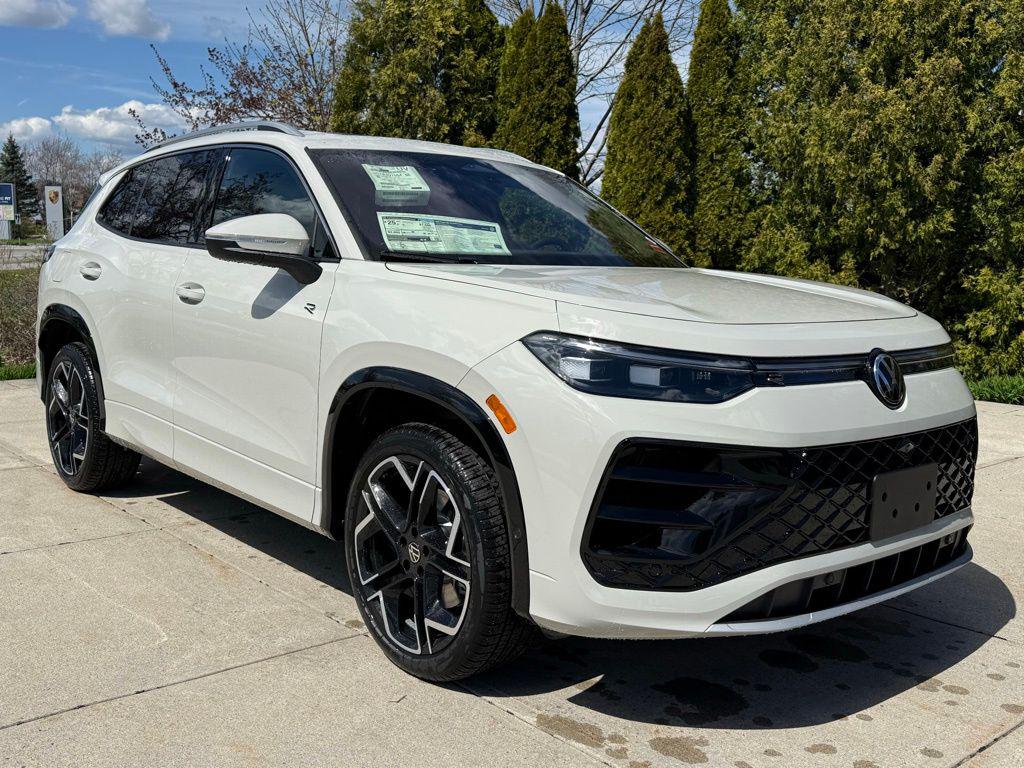 New 2026 Volkswagen Tiguan 2.0T SEL R-Line 4MOTION